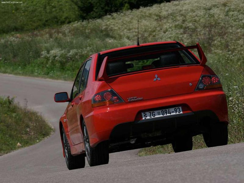 Datei:Mitsubishi Lancer Evolution IX Heck.jpg