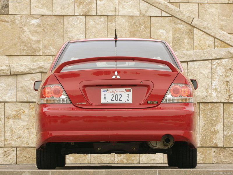 Datei:Mitsubishi Lancer CS0 Limo Heck.jpg