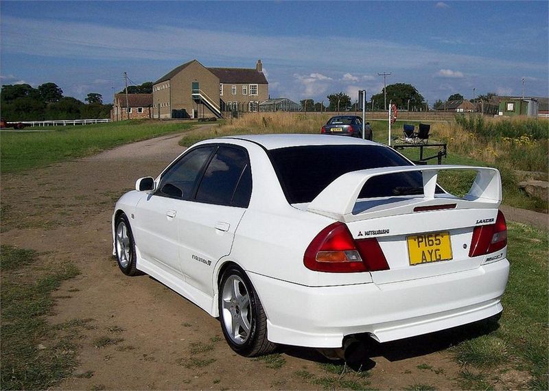 Datei:Mitsubishi Lancer Evolution IV Heck.jpg