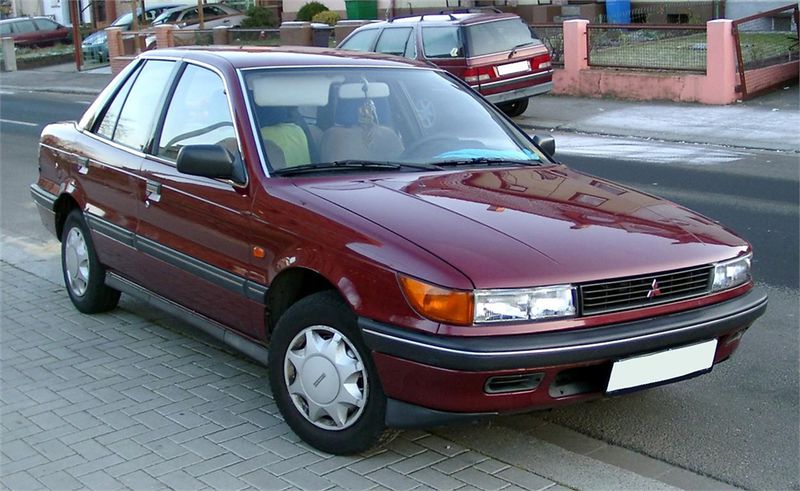 Datei:Mitsubishi Lancer C60 Front.jpg