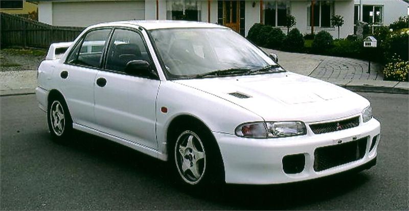 Datei:Mitsubishi Lancer Evolution I Front.jpg