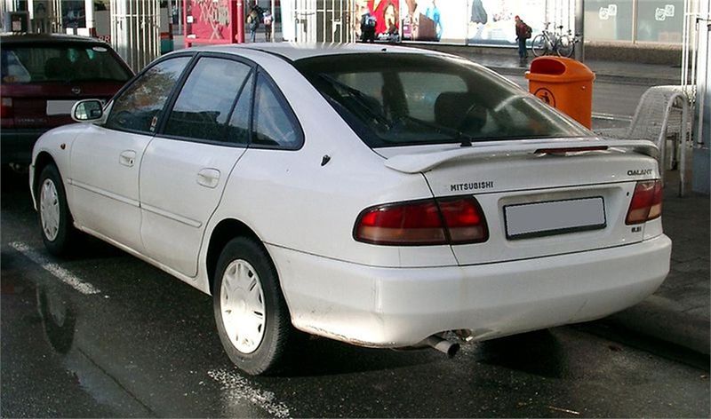 Datei:Mitsubishi Galant E50 Fliessheck Heck.jpg