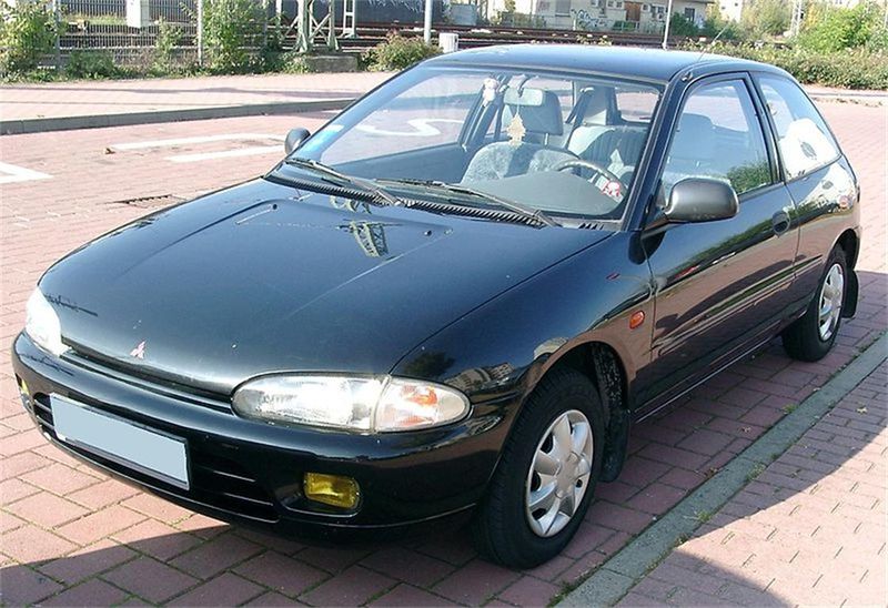 Datei:Mitsubishi Colt CA0 Front.jpg