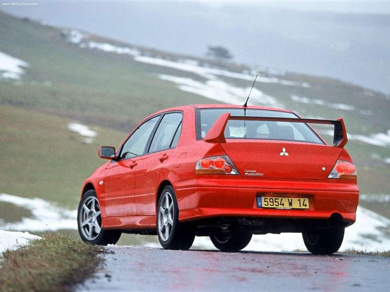 Datei:Mitsubishi Lancer Evolution VIII Heck.jpg